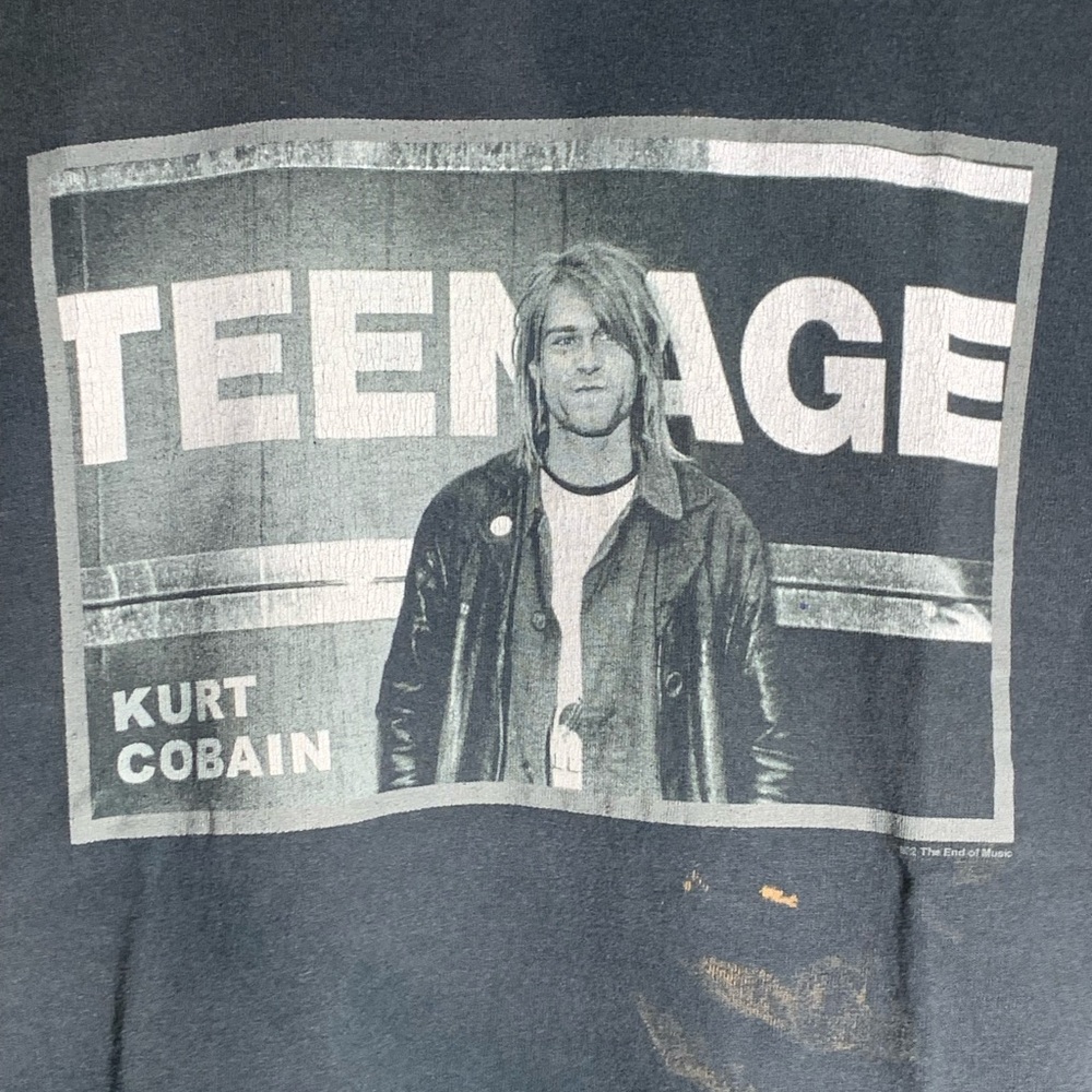 2002 Kurt Cobain T Shirt
Teenage Memorial Graphic
Nirvana Tee By End Of Music - Picture 2 of 9